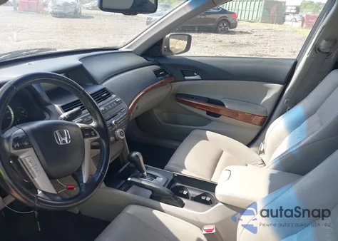 2011 Honda Accord 3.5 Ex-L из США, поврежденный, VIN 1HGCP3F83BA010057